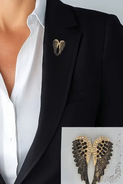 [Q100320-7] Angel Wings Brooch (Black and Gold)